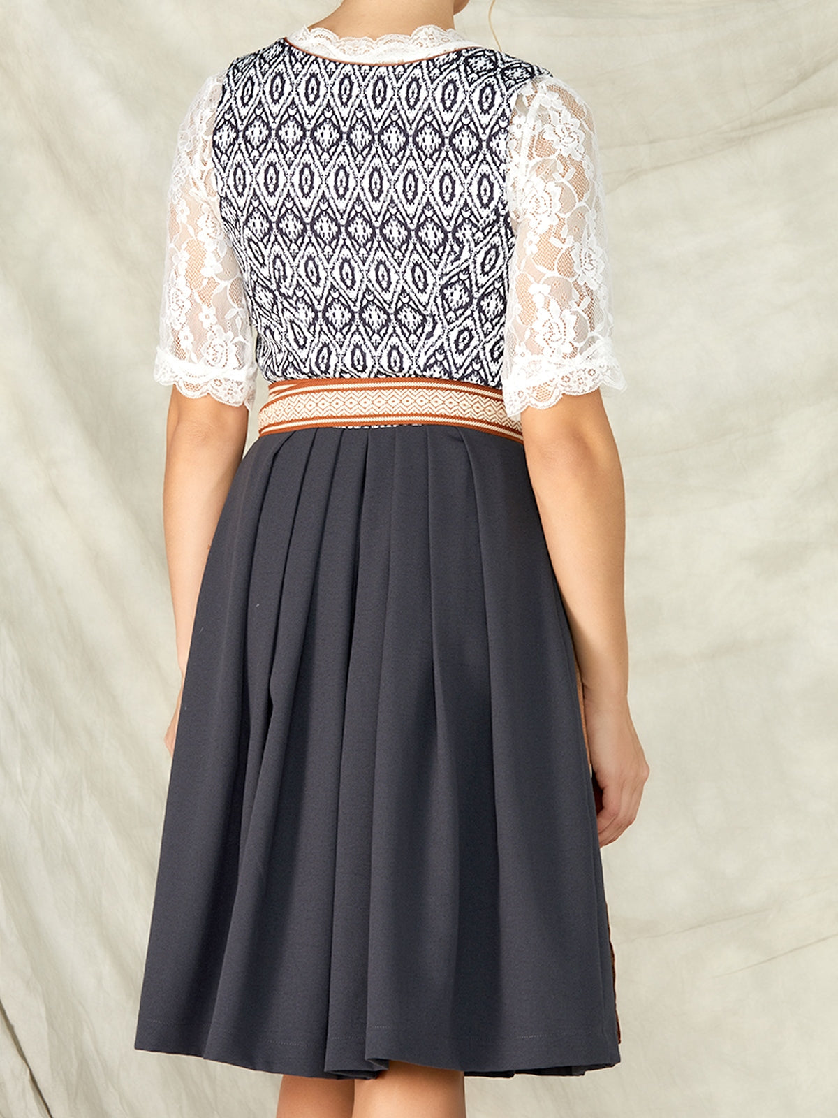 Successful online shopping for dirndls: tips and tricks